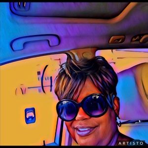 Meet your Posher, Ursula